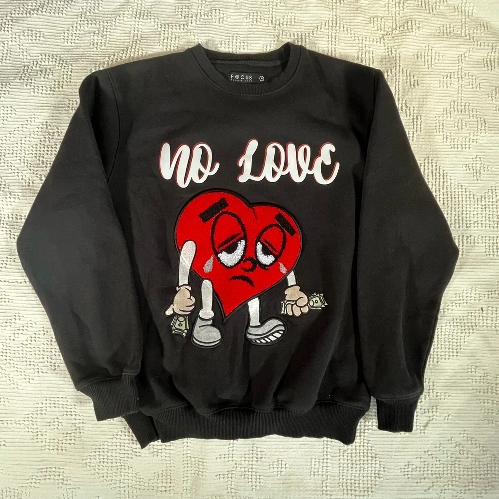 Focus Men's Black 'No Love' Heart Graphic Crewneck
